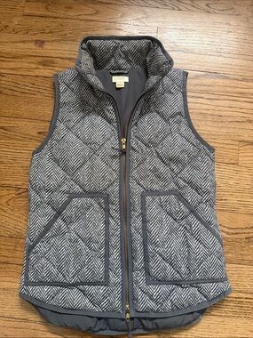 J. Crew Quilted Herringbone Vest in Gray and White xxs